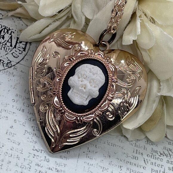 Sugar Skull Gothic Demon Mom Wife Christmas Rose Gold Heart Locket Anniversary - Picture 1 of 13